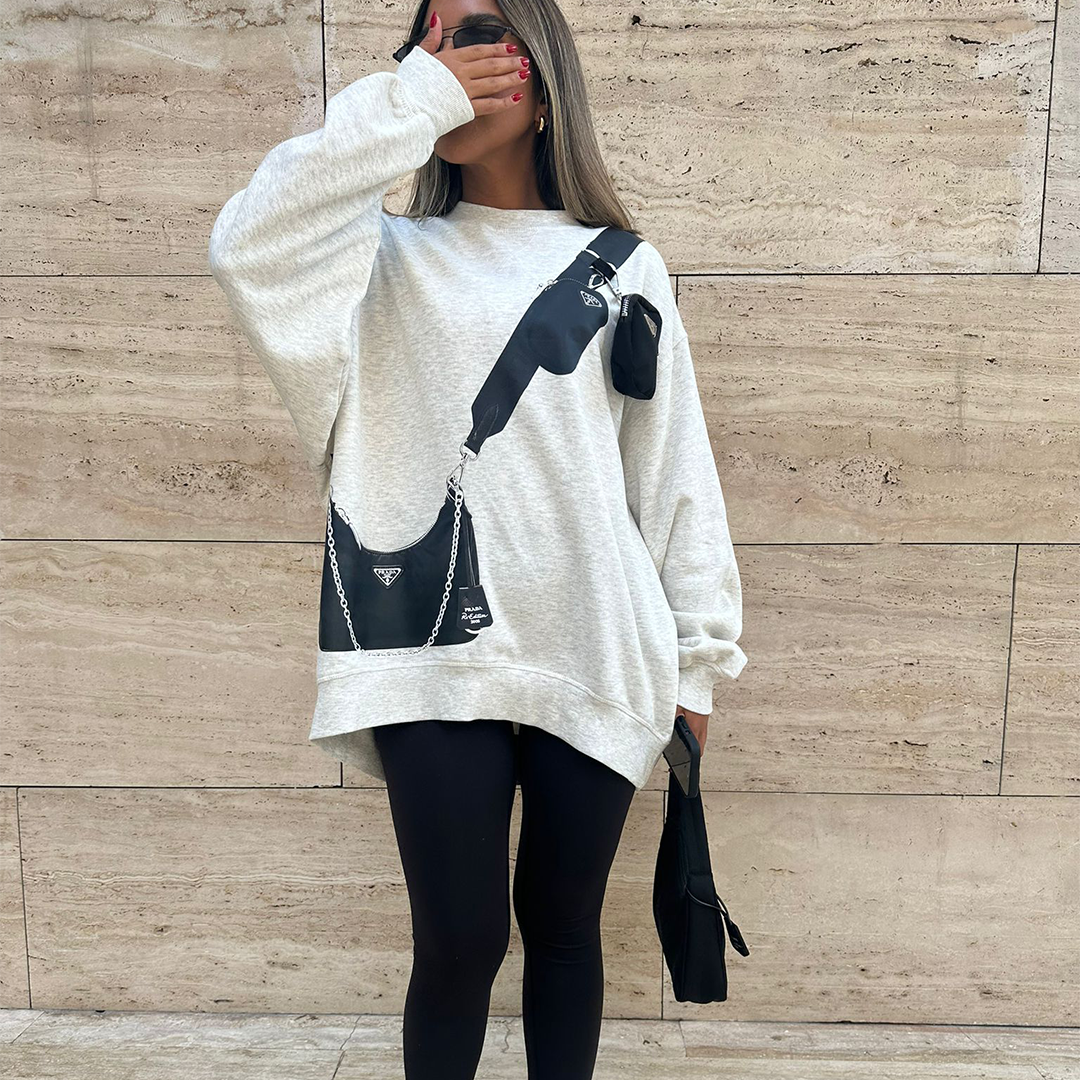 Black moon fancy bag sweater